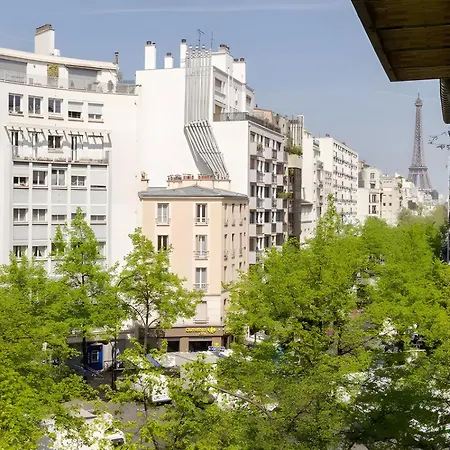 2 Pieces Avec Vue Tour Eiffel Apartment *